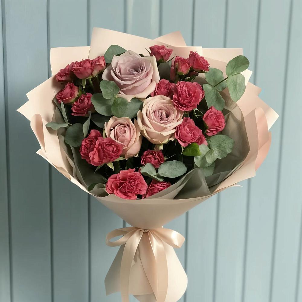 Букет цветов из: Гвоздики и Розы в Дружбе