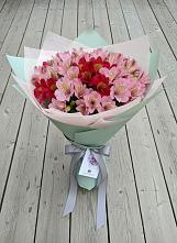 Букет цветов из:  Альстромерии в Дружбе