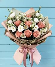Букет цветов из:  Розы, Альстромерии и Лизиантусы в Дружбе