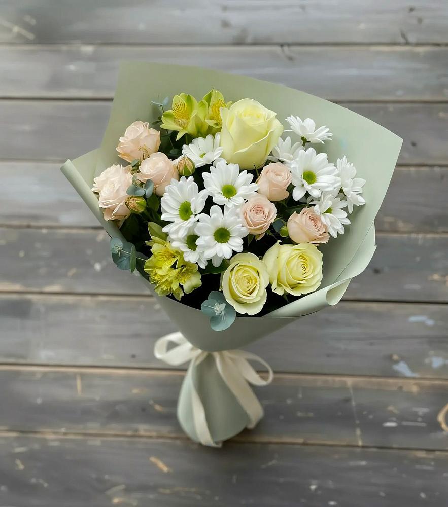 Букет цветов из: Альстромерии, Розы и Хризантемы в Дружбе