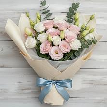 Букет цветов из:  Лизиантусы в Дружбе