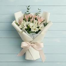 Букет цветов из:  Альстромерии в Дружбе