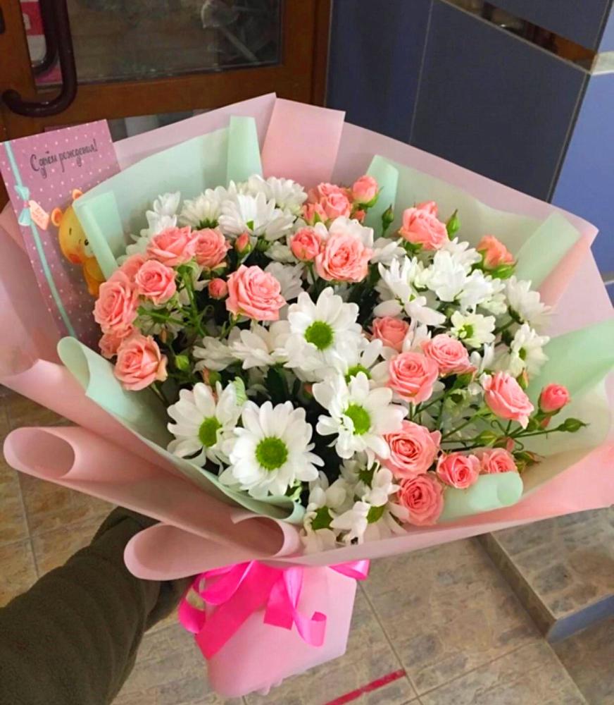Букет цветов из: Розы и Хризантемы в Дружбе