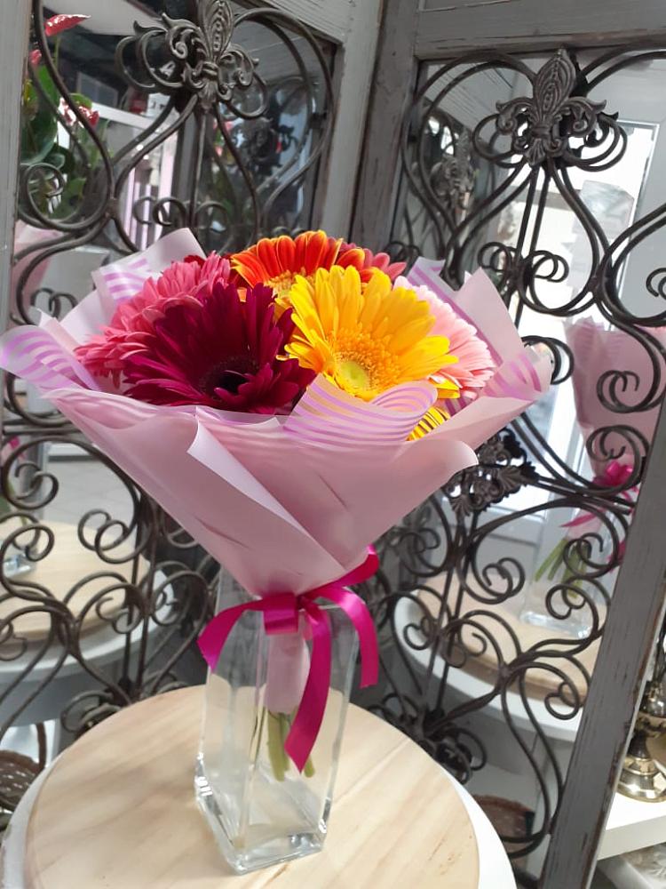 Букет цветов из: Герберы в Дружбе