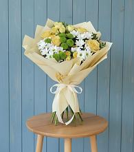 Букет цветов из:  Хризантемы и Розы в Дружбе