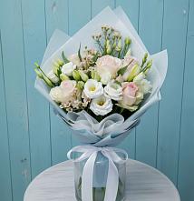 Букет цветов из:  Розы и Лизиантусы в Дружбе