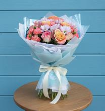 Букет цветов из:  Хризантемы и Розы в Дружбе