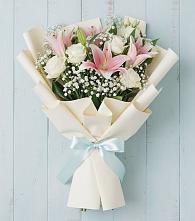 Букет цветов из:  Лилии в Дружбе