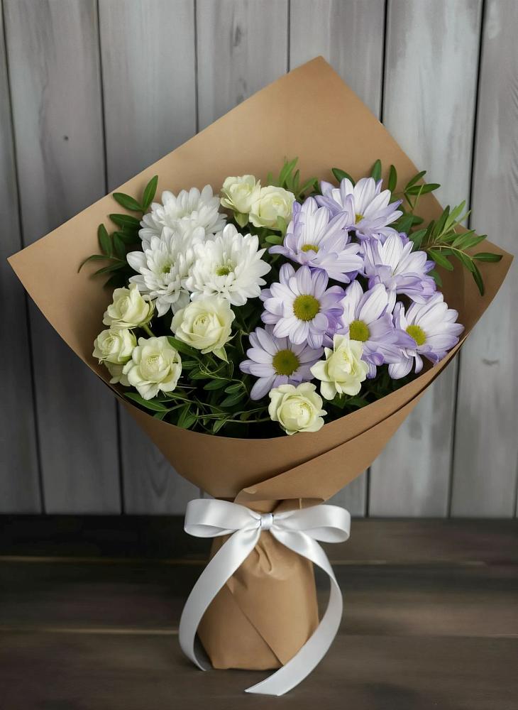 Букет цветов из: Хризантемы и Розы в Дружбе