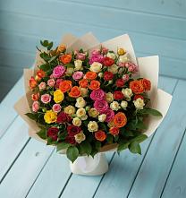Букет Микс из разноцветных кустовых роз в Дружбе